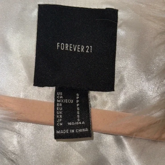 Elegant Cream and Tan Coat - Picture 6 of 11